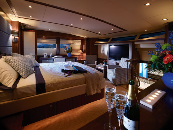Sunseeker 34 Owner's Stateroom