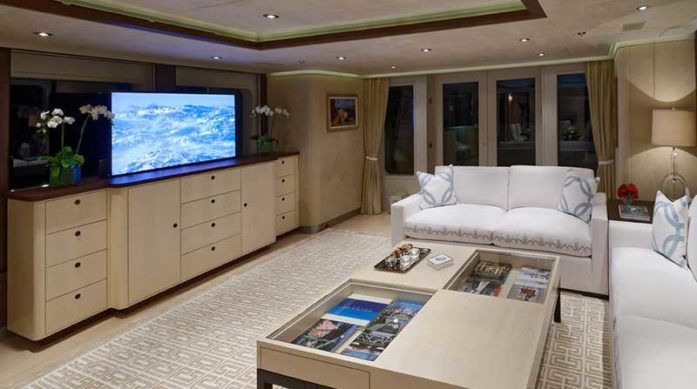 Bella Vita - Sitting Room with TV