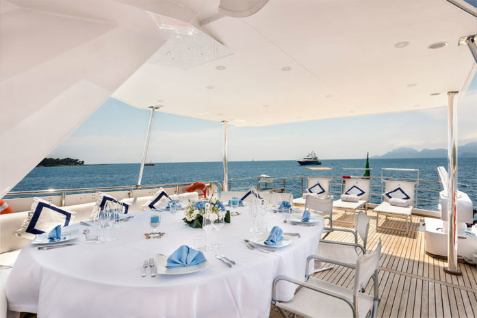 Antisan Yacht - Dining on Deck