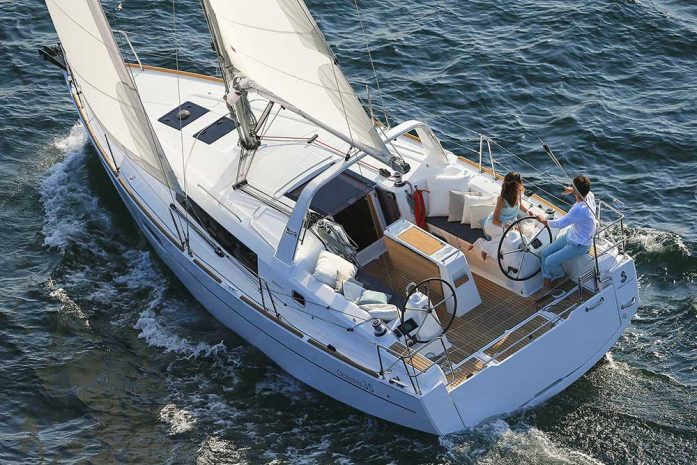 yacht charter - beneteau 35